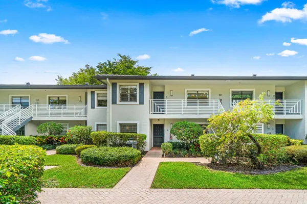 Property Slideshow image 2 of 59 | 10 southport ln f, Boynton Beach, FL, 33436