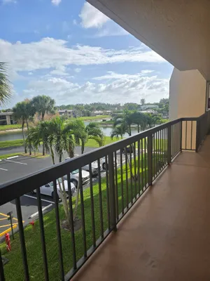 Property Slideshow image 2 of 25 | 150 lake nancy ln 320, West Palm Beach, FL, 33411