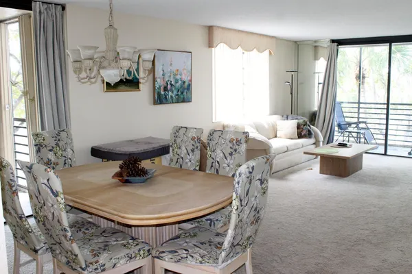 Property Slideshow image 2 of 36 | 1100 colony point circle cir 314, Pembroke Pines, FL, 33026