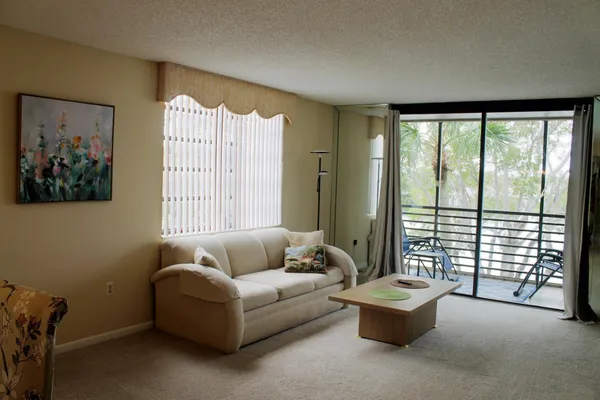 Property Slideshow image 3 of 36 | 1100 colony point circle cir 314, Pembroke Pines, FL, 33026