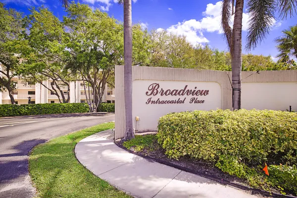 Property Slideshow image 2 of 41 | 300 intracoastal pl 404, Jupiter, FL, 33469