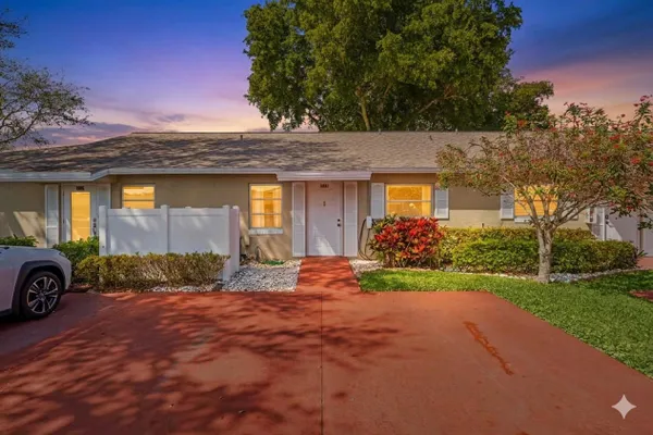 Property Slideshow image 3 of 52 | 18801 candlewick dr, Boca Raton, FL, 33496