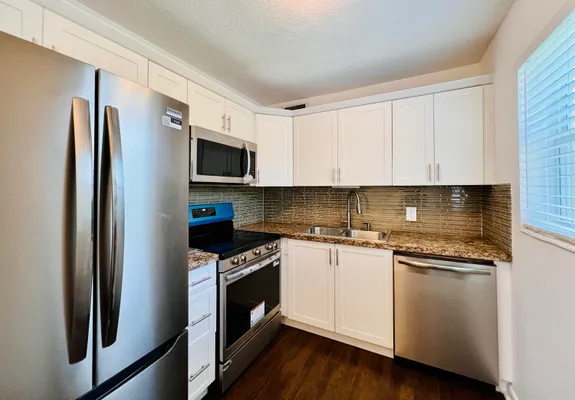 Property Slideshow image 3 of 21 | 200 northampton j 200, West Palm Beach, FL, 33417