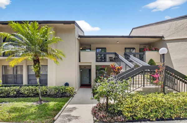 Property Slideshow image 2 of 47 | 5106 oak hill ln 923, Delray Beach, FL, 33484