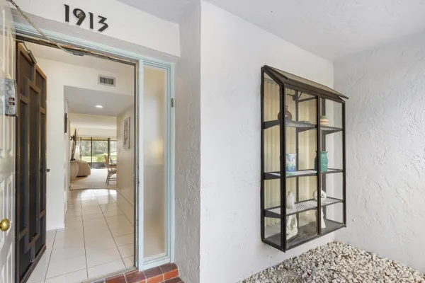 Property Slideshow image 3 of 35 | 5186 golfview ct 1913, Delray Beach, FL, 33484