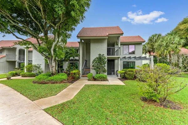 Property Slideshow image 3 of 34 | 5743 fairway park ct 105, Boynton Beach, FL, 33437