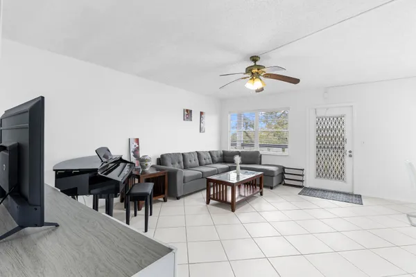 Property Slideshow image 3 of 32 | 3028 harwood d d, Deerfield Beach, FL, 33442