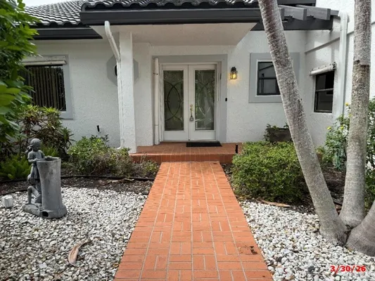 Property Slideshow image 2 of 31 | 9 windsor ln, Boynton Beach, FL, 33436