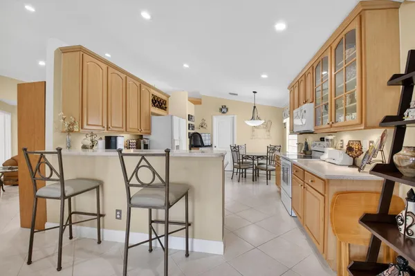 Property Slideshow image 3 of 81 | 8286 duomo cir, Boynton Beach, FL, 33472