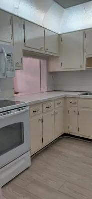 Property Slideshow image 2 of 15 | 2616 garden dr 303, Lake Worth Beach, FL, 33461