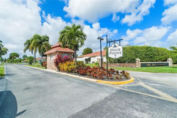 Property Slideshow image 2 of 26 | 4675 nw 3rd ct c, Delray Beach, FL, 33445