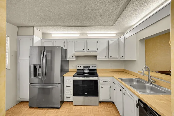 Property Slideshow image 2 of 18 | 2900 sw 22nd ave 512, Delray Beach, FL, 33445