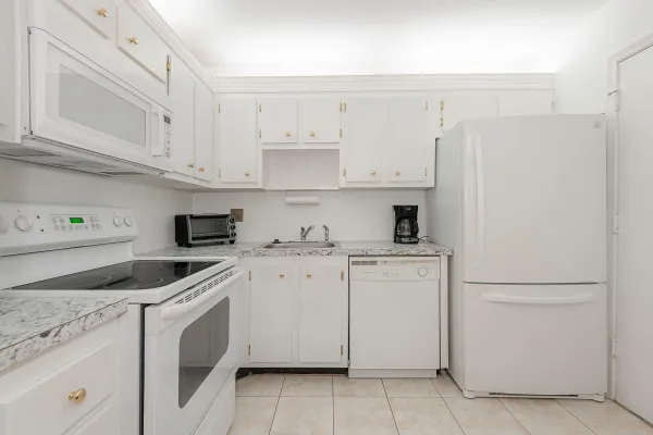 Property Slideshow image 3 of 25 | 4770 nw 21st st 105, Lauderhill, FL, 33313