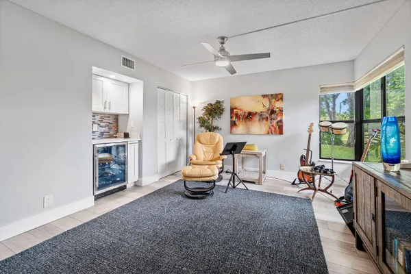 Property Slideshow image 3 of 54 | 5121 oakhill ln 411, Delray Beach, FL, 33484