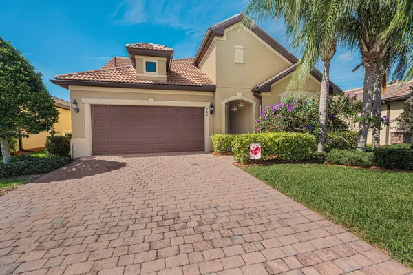Property Slideshow image 2 of 20 | 283 se courances dr, Port St. Lucie, FL, 34984