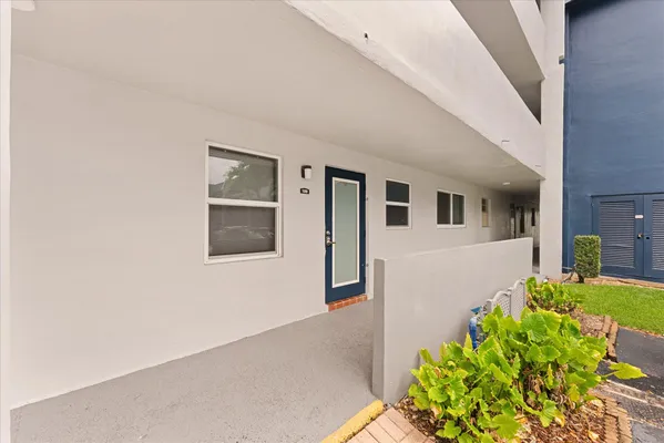 Property Slideshow image 3 of 31 | 7807 golf cir dr 109, Margate, FL, 33063