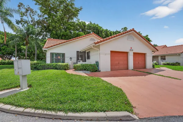 Property Slideshow image 3 of 55 | 9928 pavarotti ter 101, Boynton Beach, FL, 33437
