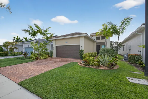 Property Slideshow image 3 of 105 | 4805 saint armands way, The Acreage, FL, 33470