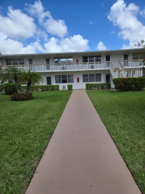 Property Slideshow image 3 of 24 | 174 windsor h h, West Palm Beach, FL, 33417