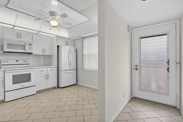 Property Slideshow image 2 of 52 | 3306 aruba way e3, Coconut Creek, FL, 33066