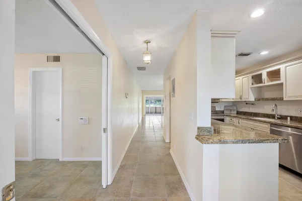 Property Slideshow image 2 of 21 | 1020 citrus way 101, Delray Beach, FL, 33445