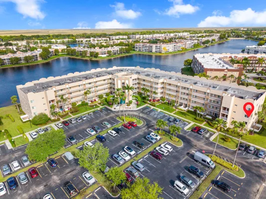 Property Slideshow image 2 of 58 | 7647 southampton ter 318, Tamarac, FL, 33321