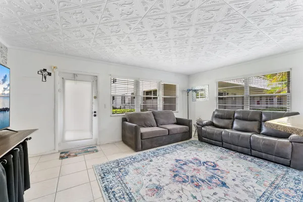 Property Slideshow image 3 of 39 | 269 s ventnor s 269, Deerfield Beach, FL, 33442