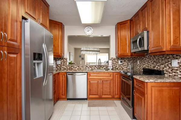 Property Slideshow image 3 of 22 | 7286 huntington ln 408, Delray Beach, FL, 33446