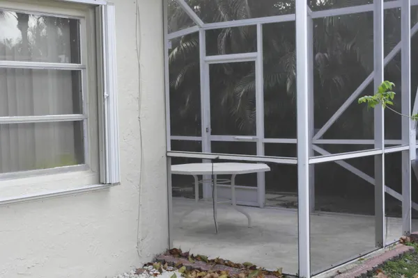 Property Slideshow image 3 of 11 | 10125 nw 71st st, Tamarac, FL, 33321