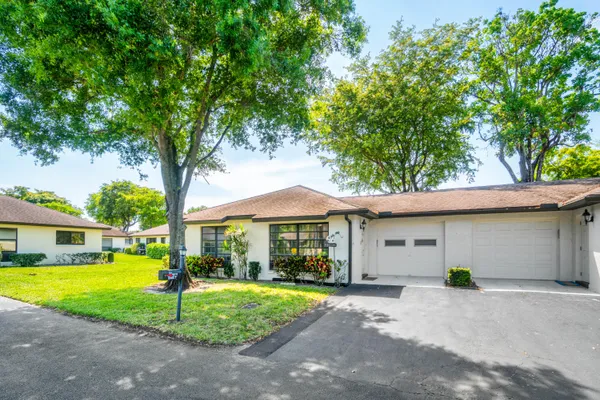 Property Slideshow image 3 of 31 | 4717 robinwood ter a, Boynton Beach, FL, 33436