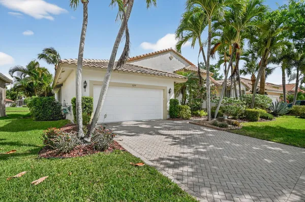Property Slideshow image 3 of 97 | 5275 brooklawn ter, Boynton Beach, FL, 33437