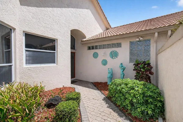 Property Slideshow image 3 of 52 | 8864 shoal creek ln, Boynton Beach, FL, 33472