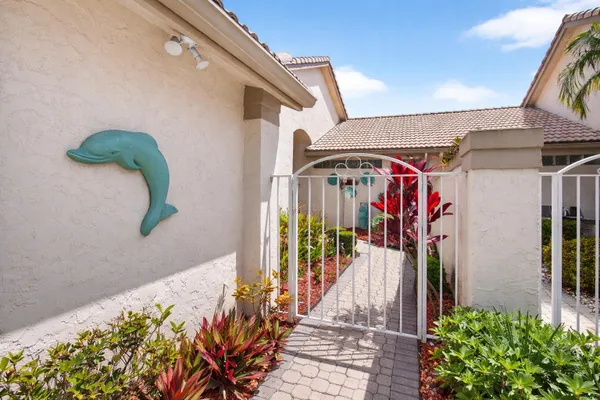 Property Slideshow image 2 of 52 | 8864 shoal creek ln, Boynton Beach, FL, 33472