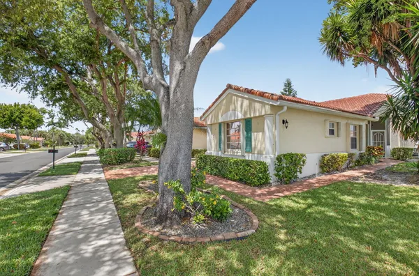 Property Slideshow image 2 of 89 | 6171 floral lakes dr, Delray Beach, FL, 33484