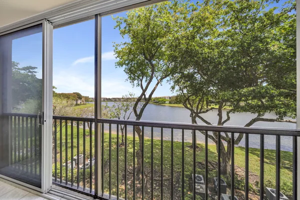 Property Slideshow image 3 of 58 | 801 sw 141st ave 306o, Pembroke Pines, FL, 33027