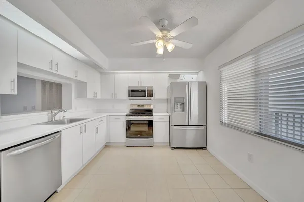 Property Slideshow image 2 of 58 | 801 sw 141st ave 306o, Pembroke Pines, FL, 33027