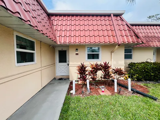 Property Slideshow image 3 of 21 | 146 amherst ln, Greenacres, FL, 33467
