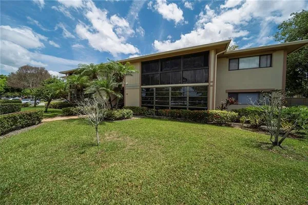 Property Slideshow image 2 of 15 | 9425 s belfort cir 104, Tamarac, FL, 33321