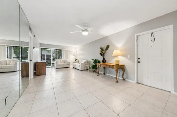 Property Slideshow image 3 of 10 | 5040 rose hill dr 204, Boynton Beach, FL, 33437