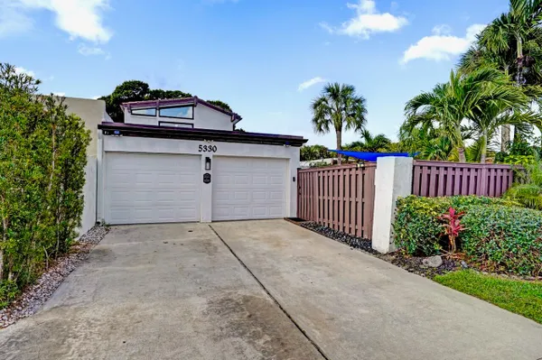 Property Slideshow image 3 of 93 | 5330 stonybrook dr, Boynton Beach, FL, 33437