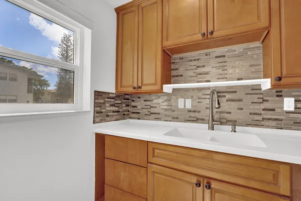 Property Slideshow image 2 of 14 | 172 norwich h h, West Palm Beach, FL, 33417