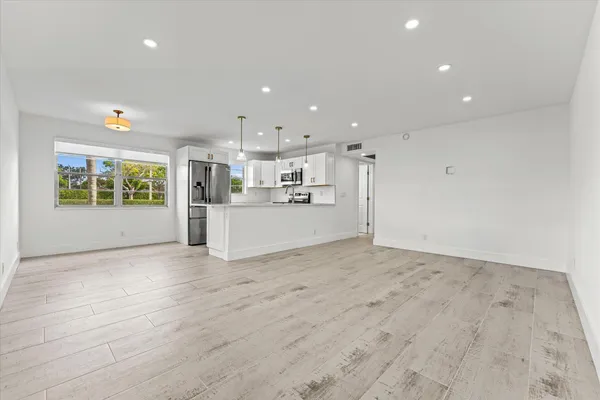 Property Slideshow image 3 of 22 | 308 preston h 308, Boca Raton, FL, 33434