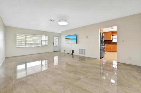 Property Slideshow image 3 of 27 | 2012 sw 17th ave, Boynton Beach, FL, 33426