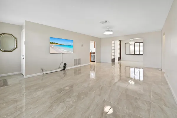 Property Slideshow image 2 of 27 | 2012 sw 17th ave, Boynton Beach, FL, 33426