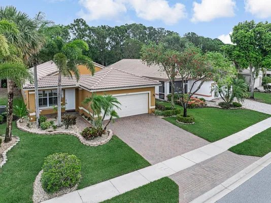 Property Slideshow image 2 of 39 | 8203 bellafiore way, Boynton Beach, FL, 33472