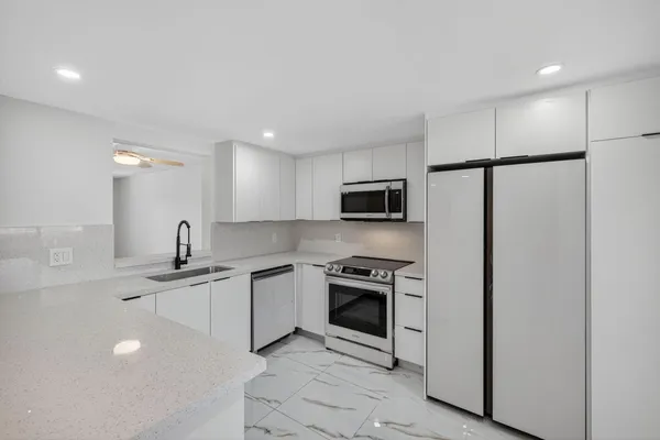 Property Slideshow image 2 of 105 | 14375 strathmore ln 303, Delray Beach, FL, 33446