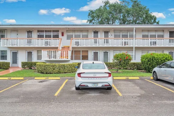 Property Slideshow image 3 of 49 | 349 camden o o, West Palm Beach, FL, 33417