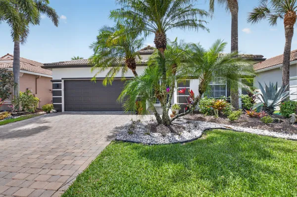 Property Slideshow image 2 of 82 | 6609 via alfieri, Lake Worth, FL, 33467