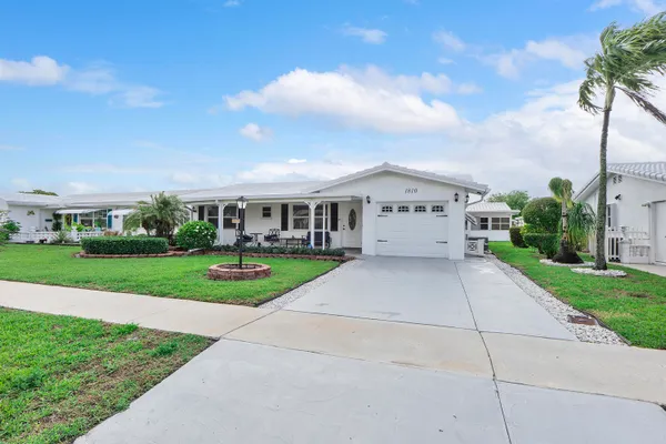 Property Slideshow image 2 of 38 | 1810 sw 18th st, Boynton Beach, FL, 33426