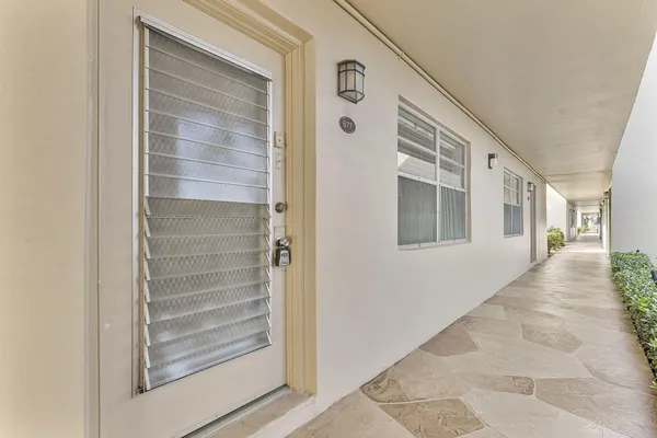 Property Slideshow image 3 of 27 | 877 flanders, Delray Beach, FL, 33484